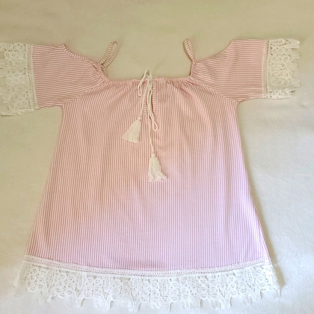 ♦️3/25♦️Beautiful Striped Off Shoulder  with Lace Detail Women's Top